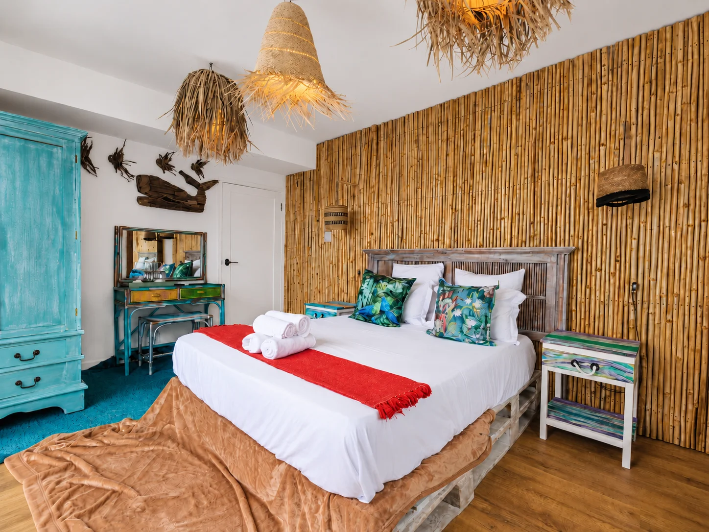 Whale queen room